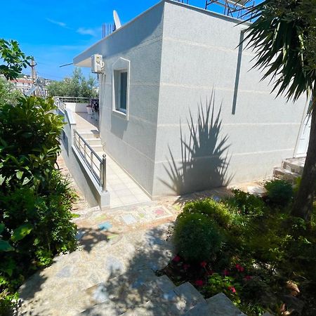 Guesthouse Shehu Ksamil Exteriör bild