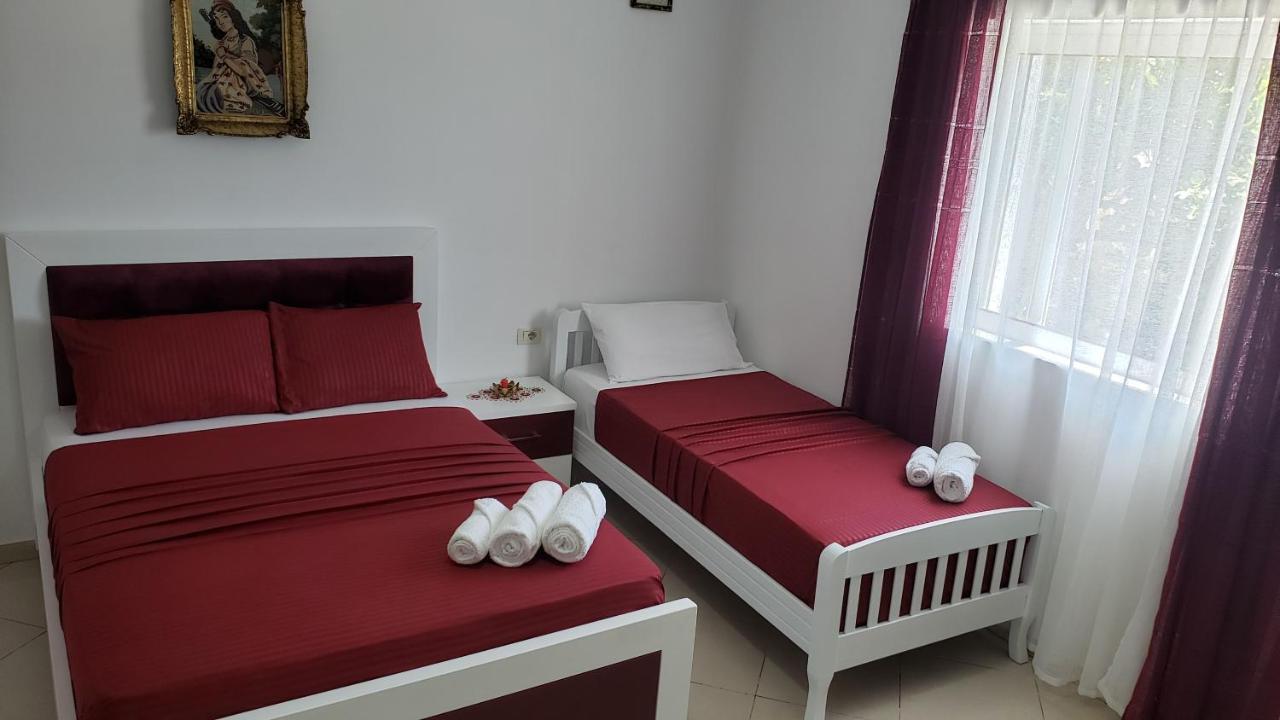 Guesthouse Shehu Ksamil Exteriör bild
